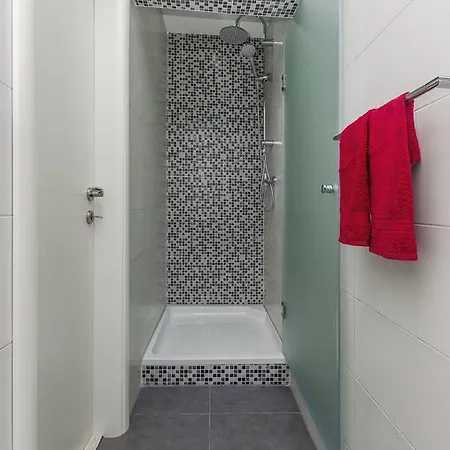 Wild Rose Konukevi 3*