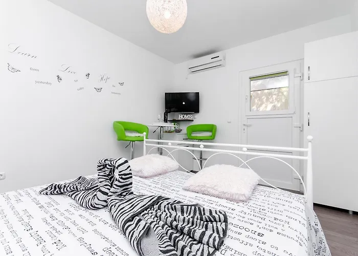 ゲストハウス Wild Rose