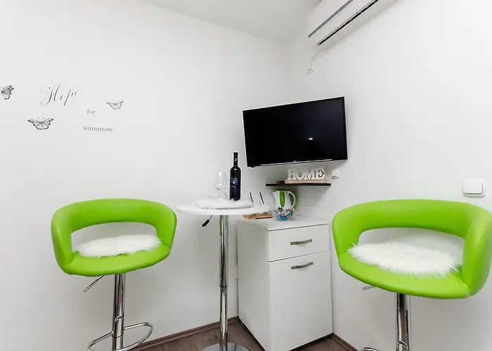 ゲストハウス Wild Rose 3*