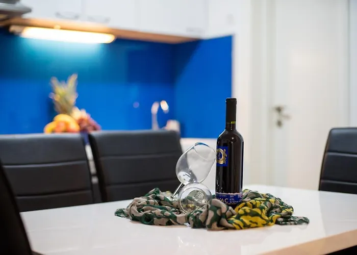 ゲストハウス Wild Rose 3*